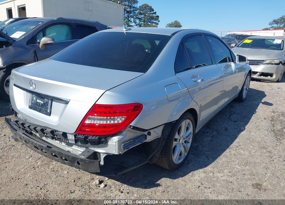 2014 MERCEDES-BENZ C 250 LUXURY/SPORT VIN: WDDGF4HB5EG246475