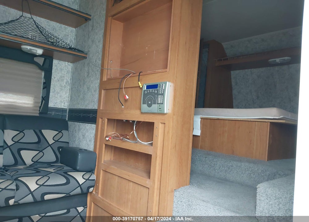 2009 WILDWOOD 266FLSRV VIN: 4X4FWTB249M049579