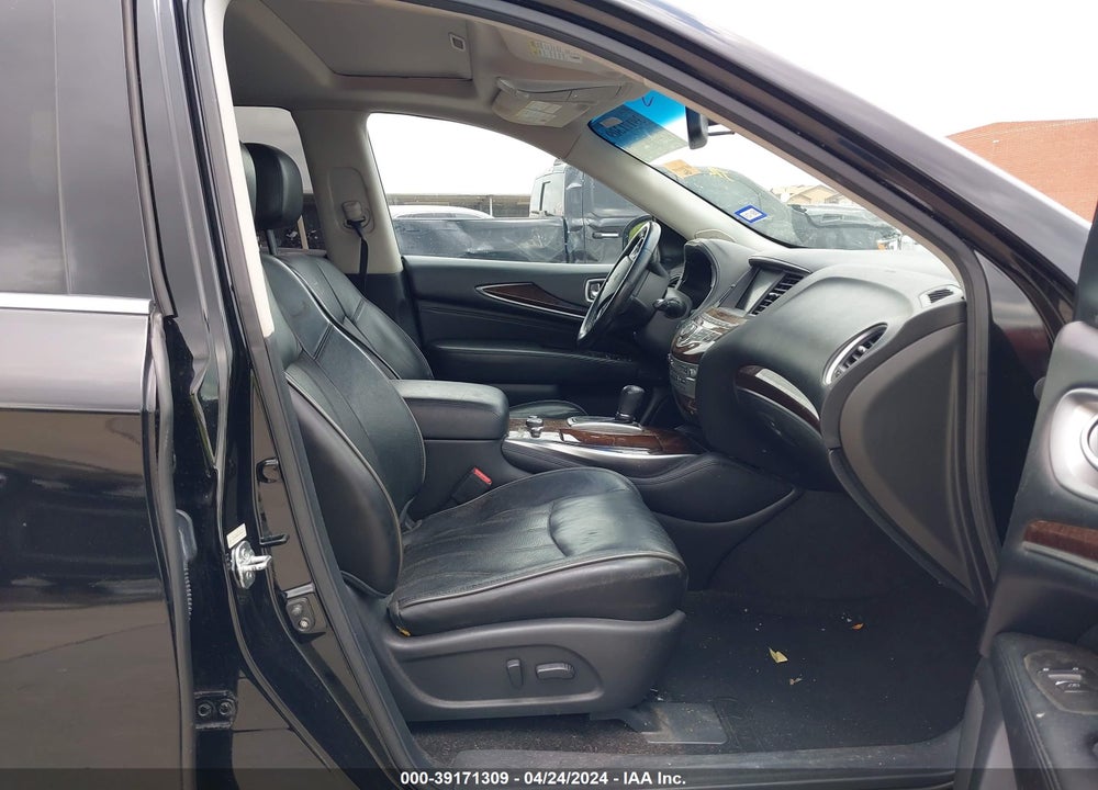 2013 INFINITI JX35 VIN: 5N1AL0MN1DC328321