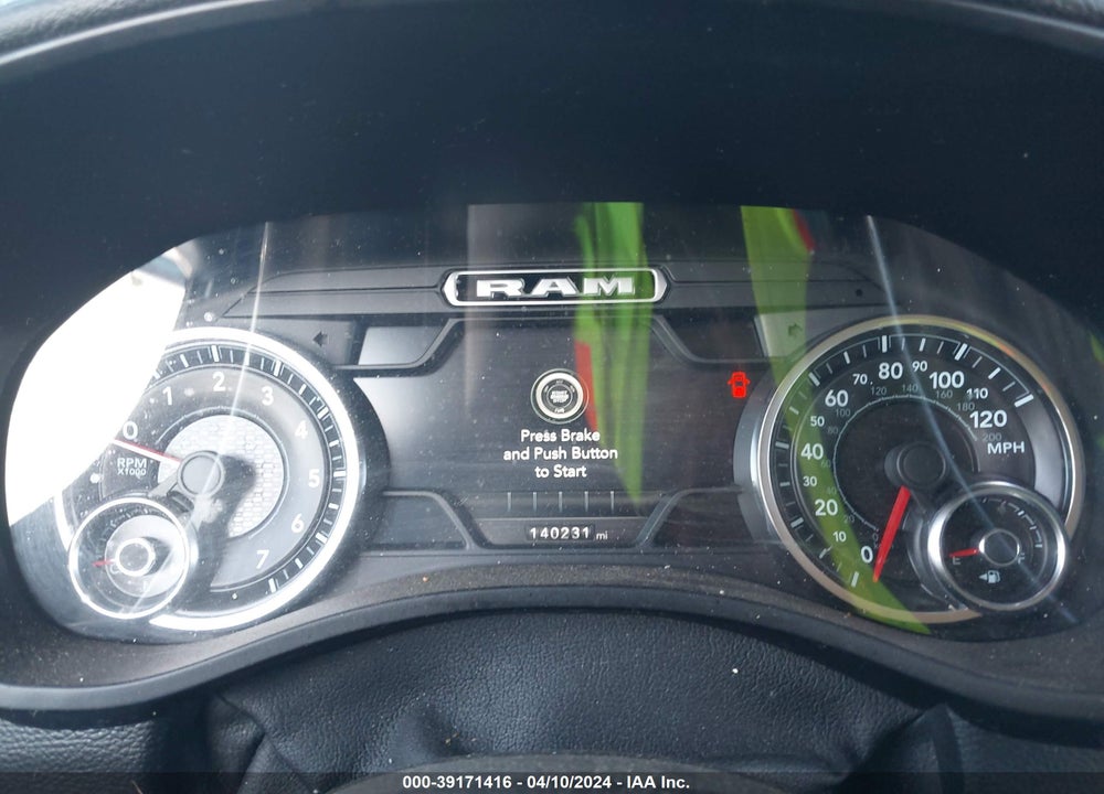 2019 RAM 1500 LAIE  4X2 5'7 BOX VIN: 1C6RREJT8KN770317