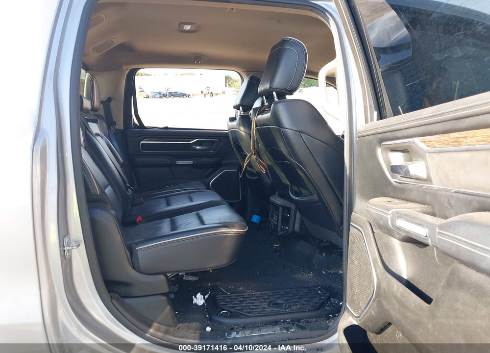 2019 RAM 1500 LAIE  4X2 5'7 BOX VIN: 1C6RREJT8KN770317