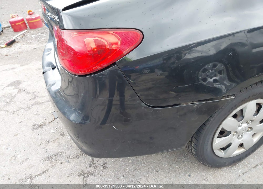 2008 HYUNDAI ELANTRA VIN: KMHDU46D88U551137