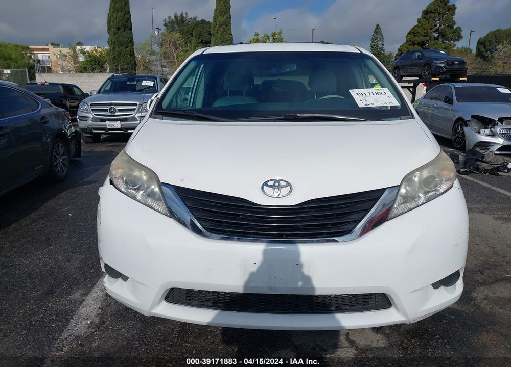 2014 TOYOTA SIENNA VIN: 5TDKK3DC6ES448384