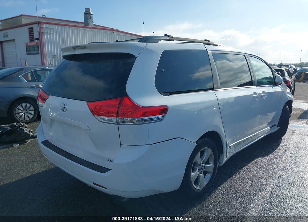 2014 TOYOTA SIENNA VIN: 5TDKK3DC6ES448384