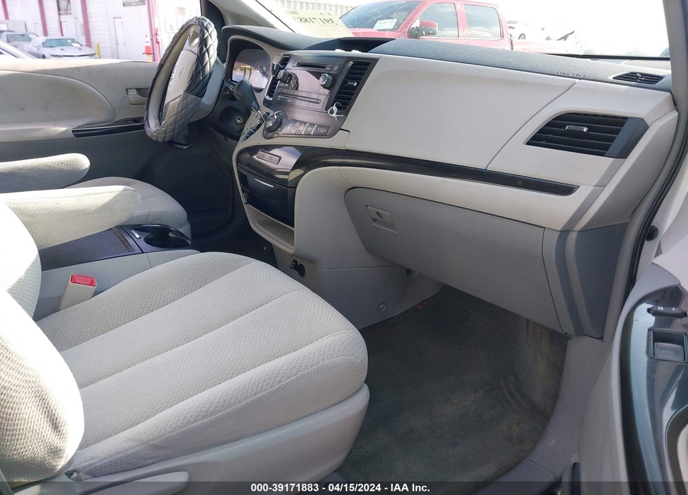 2014 TOYOTA SIENNA VIN: 5TDKK3DC6ES448384