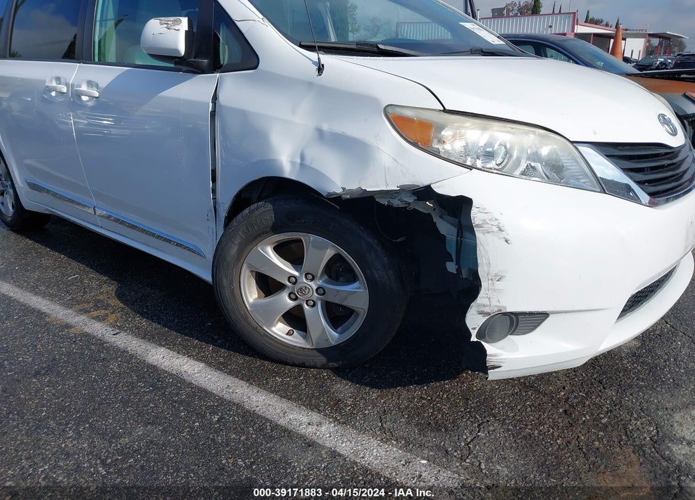 2014 TOYOTA SIENNA VIN: 5TDKK3DC6ES448384