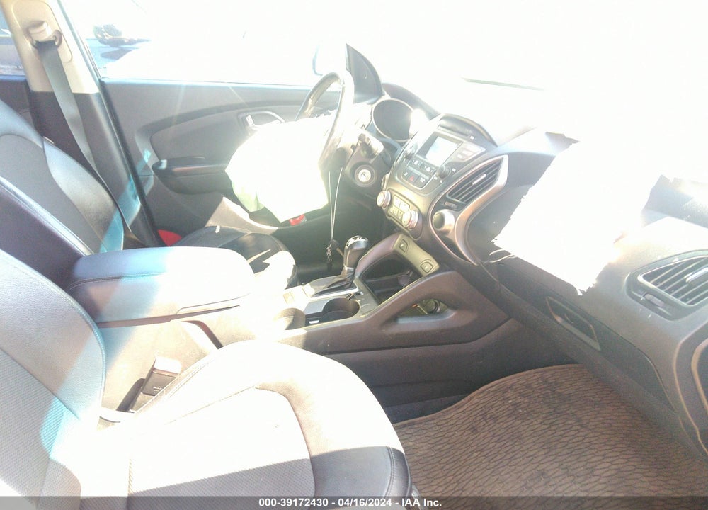 2015 HYUNDAI TUCSON SE VIN: KM8JUCAG2FU099956