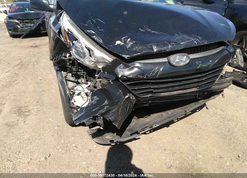 2015 HYUNDAI TUCSON SE VIN: KM8JUCAG2FU099956