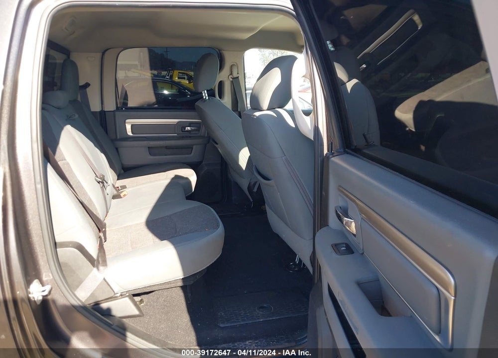 2019 RAM 1500 CLASSIC SLT 4X4 5'7 BOX VIN: 1C6RR7LT3KS605933