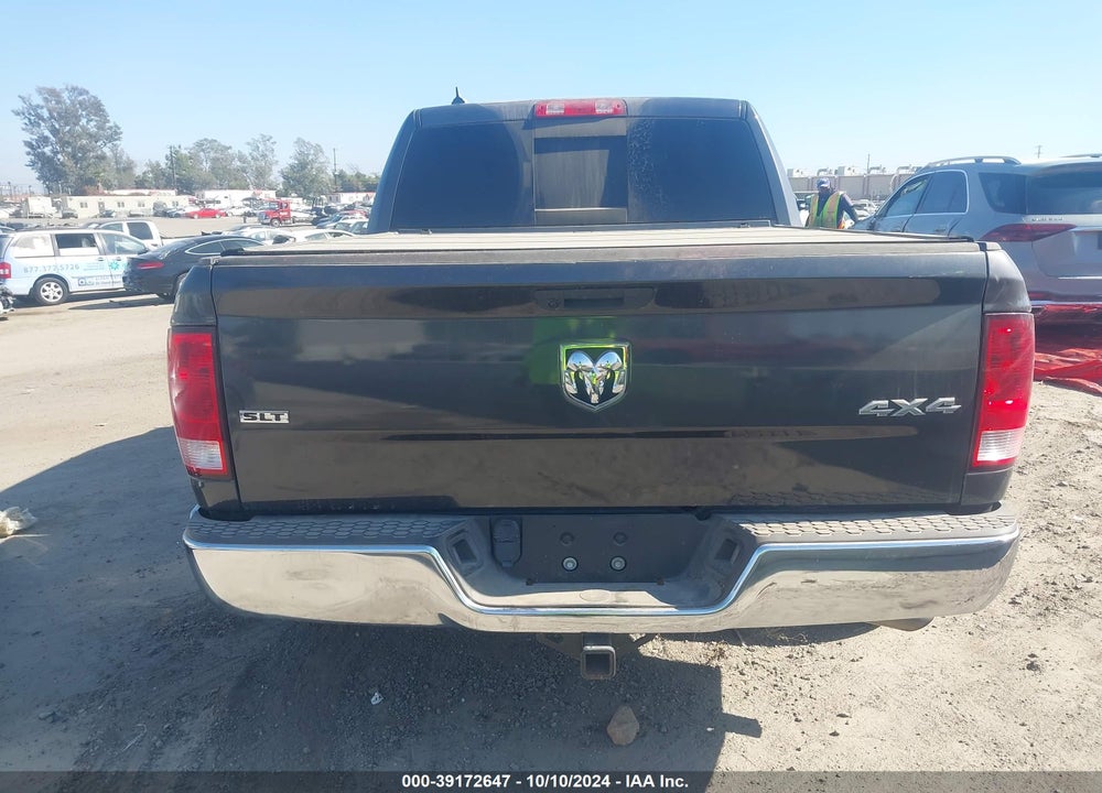 2019 RAM 1500 CLASSIC SLT 4X4 5'7 BOX VIN: 1C6RR7LT3KS605933