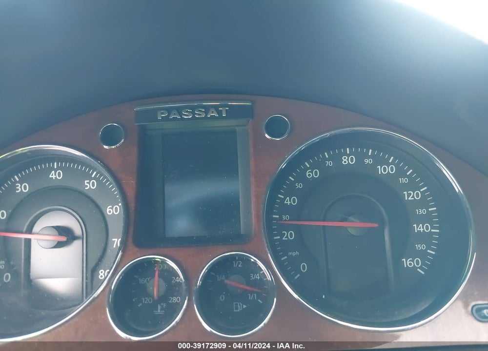 2008 VOLKSWAGEN PASSAT LUX VIN: WVWTK73C78E163006