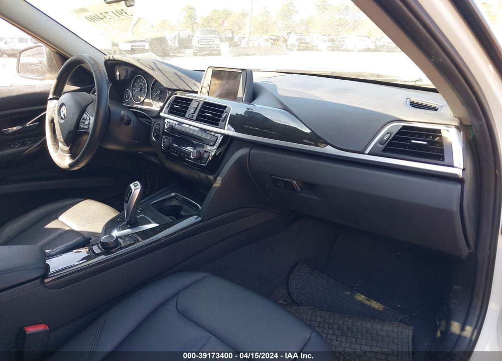 2016 BMW 320I XDRIVE VIN: WBA8E5G59GNU20207