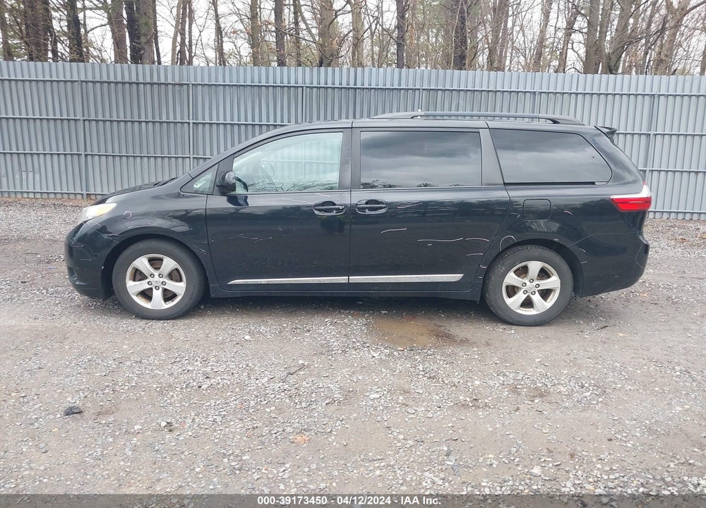 2015 TOYOTA SIENNA LE 8 PASSENGER VIN: 5TDKK3DC9FS655904