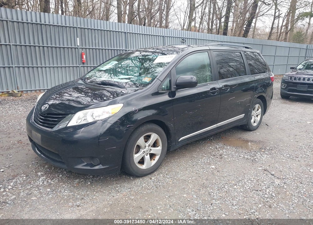 2015 TOYOTA SIENNA LE 8 PASSENGER VIN: 5TDKK3DC9FS655904