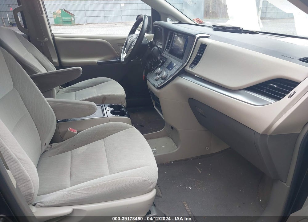 2015 TOYOTA SIENNA LE 8 PASSENGER VIN: 5TDKK3DC9FS655904