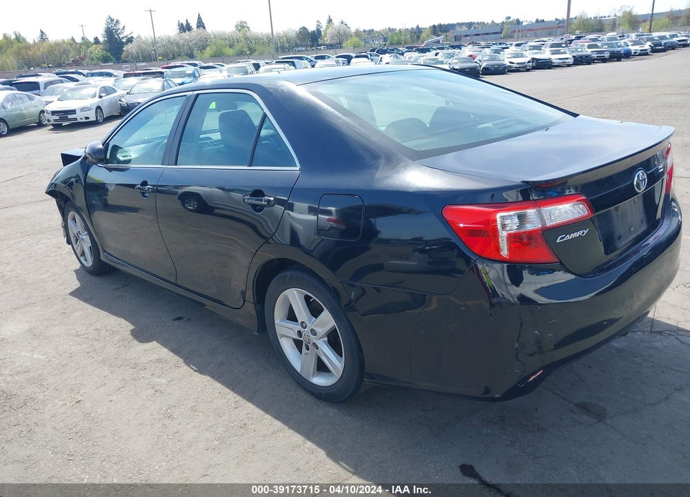2013 TOYOTA CAMRY SE VIN: 4T1BF1FK7DU299633