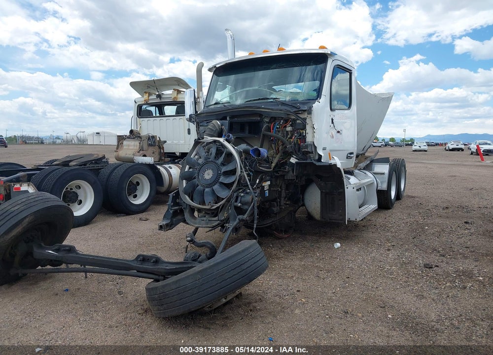 2018 PETERBILT 579 VIN: 1XPBDP9X7JD476714