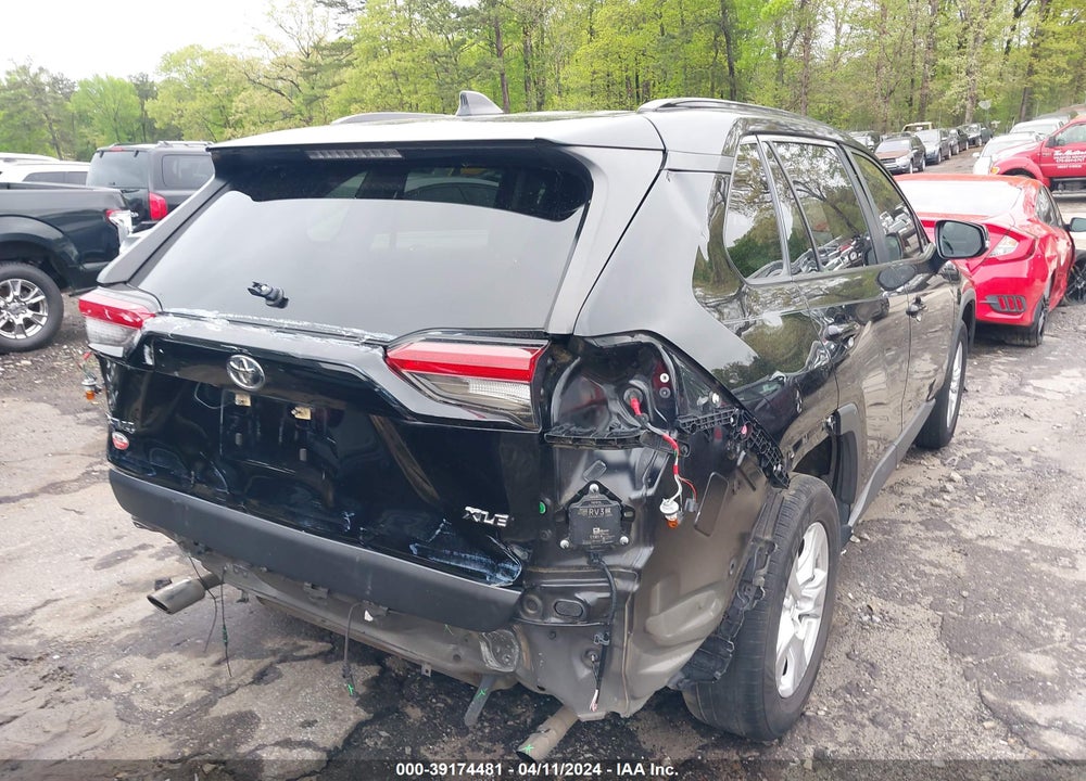 2020 TOYOTA RAV4 XLE VIN: JTMW1RFV7LJ021196