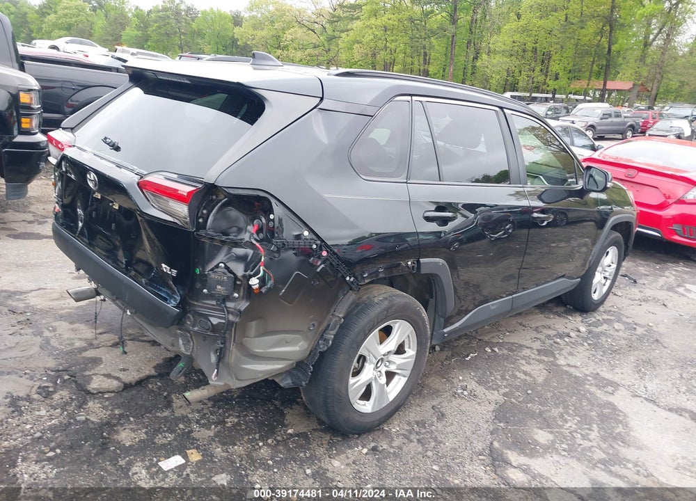 2020 TOYOTA RAV4 XLE VIN: JTMW1RFV7LJ021196