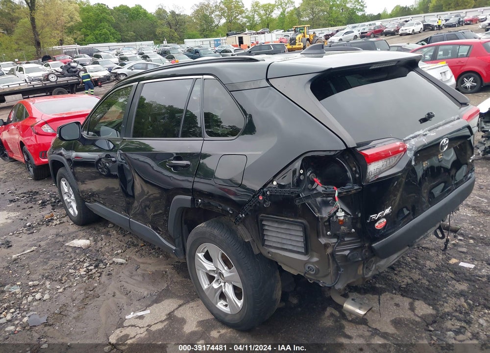 2020 TOYOTA RAV4 XLE VIN: JTMW1RFV7LJ021196