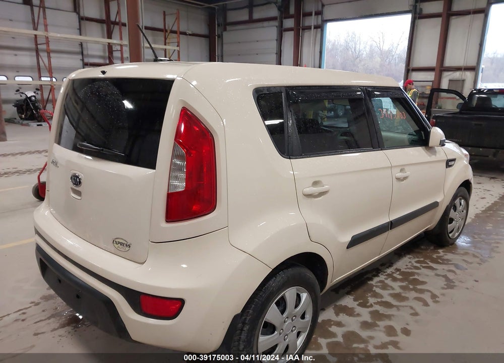 2012 KIA SOUL VIN: KNDJT2A56C7398988