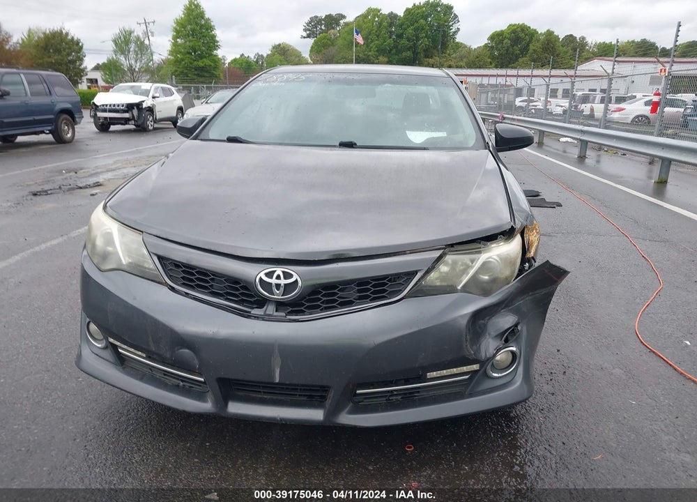 2013 TOYOTA CAMRY SE VIN: 4T1BF1FK8DU672937