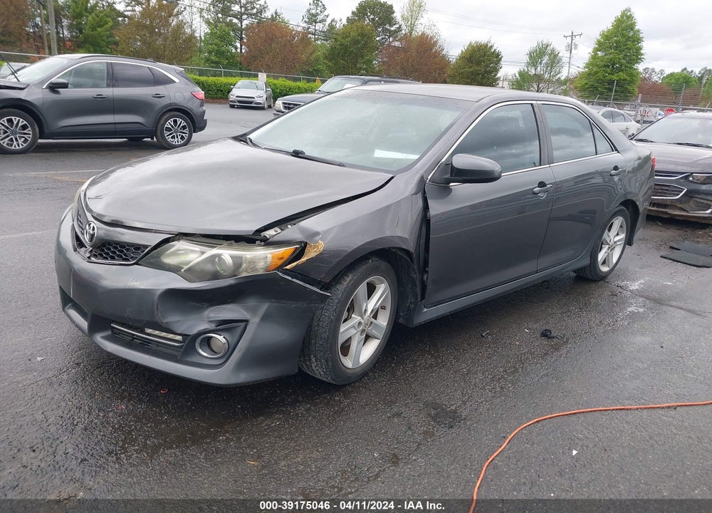 2013 TOYOTA CAMRY SE VIN: 4T1BF1FK8DU672937