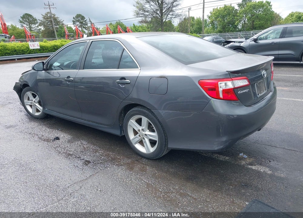 2013 TOYOTA CAMRY SE VIN: 4T1BF1FK8DU672937