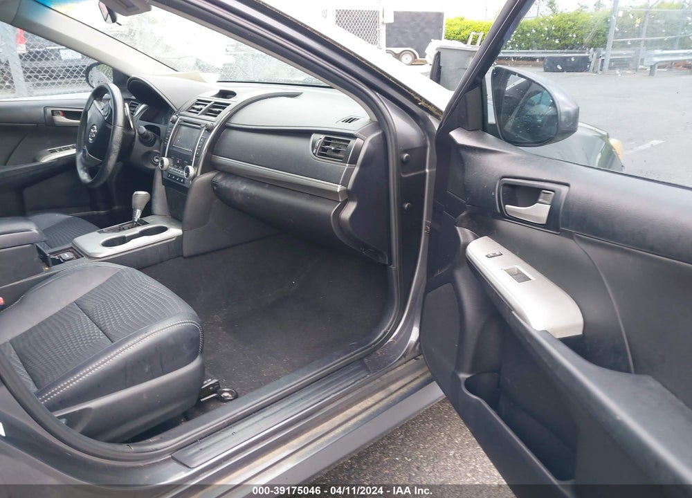 2013 TOYOTA CAMRY SE VIN: 4T1BF1FK8DU672937
