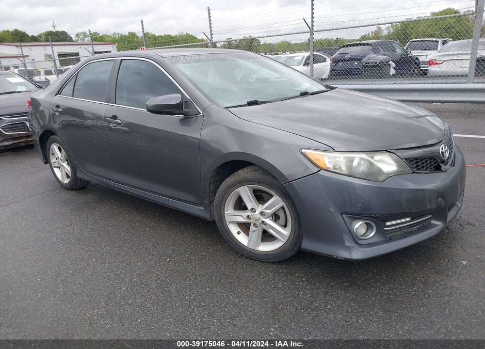 2013 TOYOTA CAMRY SE VIN: 4T1BF1FK8DU672937