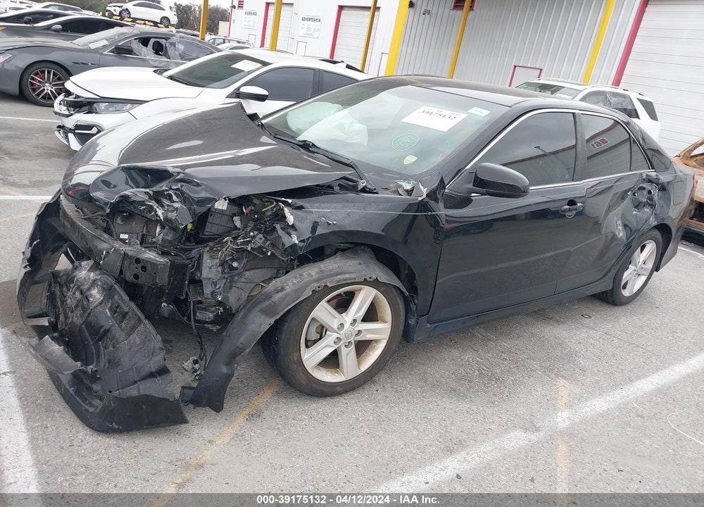 2014 TOYOTA CAMRY SE VIN: 4T1BF1FK9EU860898