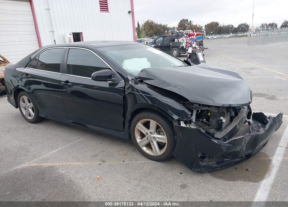 2014 TOYOTA CAMRY SE VIN: 4T1BF1FK9EU860898