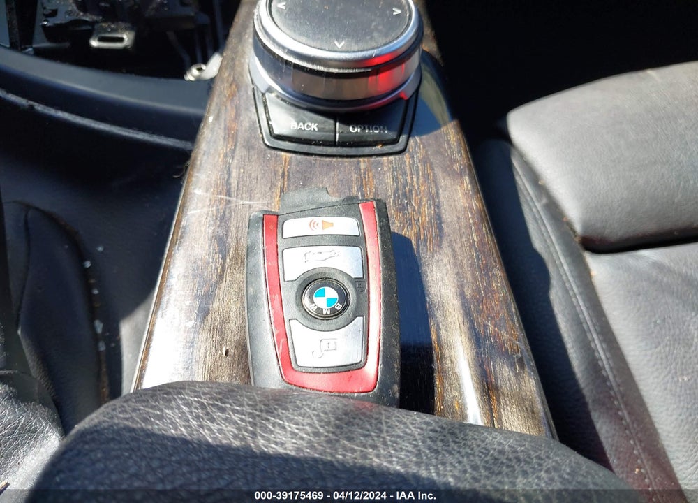 2018 BMW 330I XDRIVE VIN: WBA8D9G54JNU68229