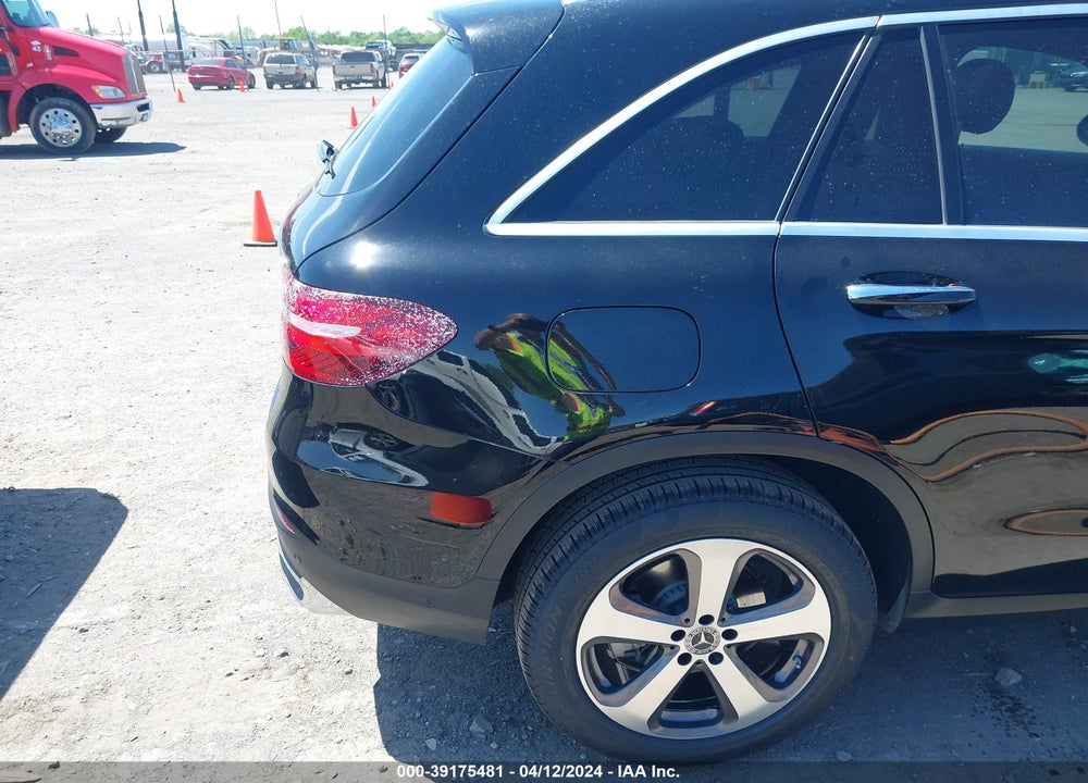 2019 MERCEDES-BENZ GLC 300 VIN: WDC0G4JB2KV139355