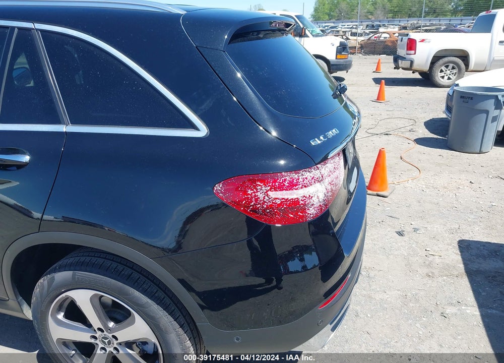 2019 MERCEDES-BENZ GLC 300 VIN: WDC0G4JB2KV139355