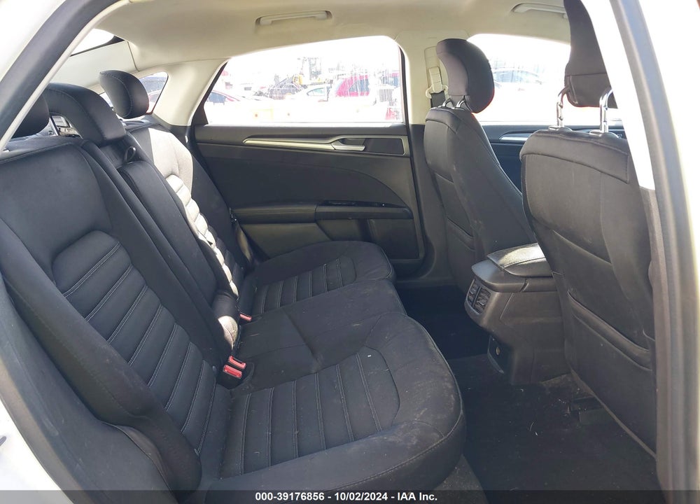 2015 FORD FUSION SE VIN: 3FA6P0H72FR144753