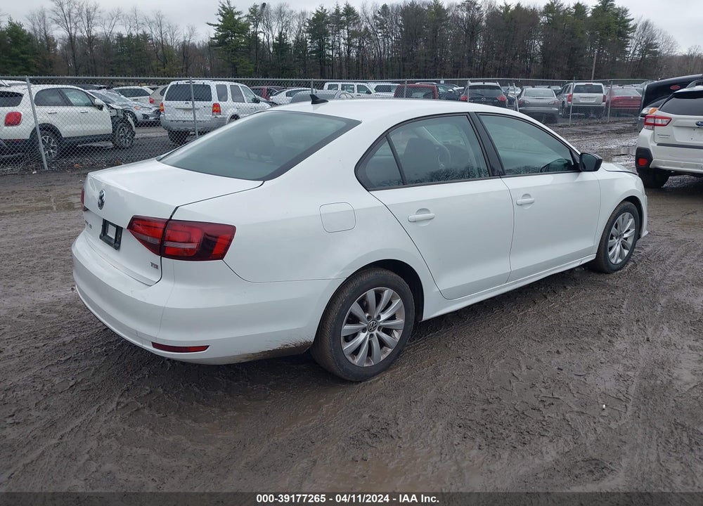 2016 VOLKSWAGEN JETTA 1.4T SE VIN: 3VWD67AJ8GM382556