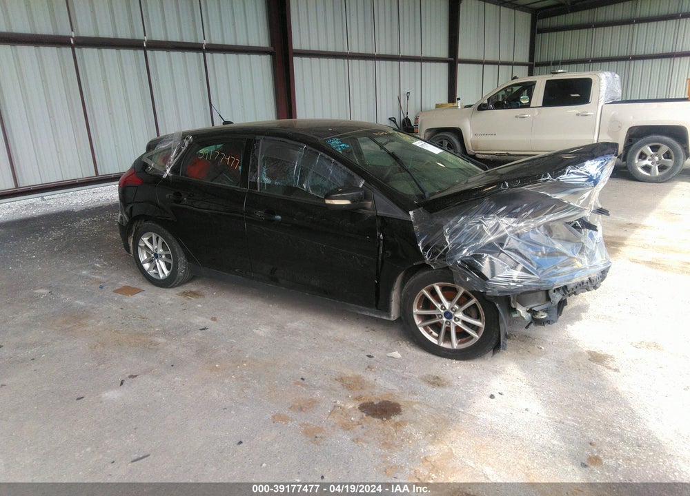 2015 FORD FOCUS SE VIN: 1FADP3K24FL277017