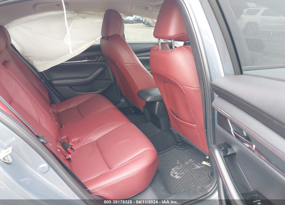 2022 MAZDA 3 CARBON EDITION VIN: 3MZBPACL0NM300493