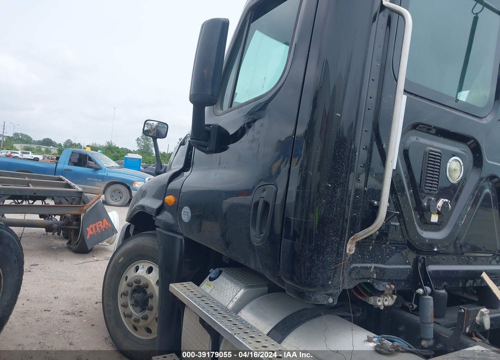 2014 FREIGHTLINER CASCADIA 125 VIN: 3AKJGEDV4ESFT9780