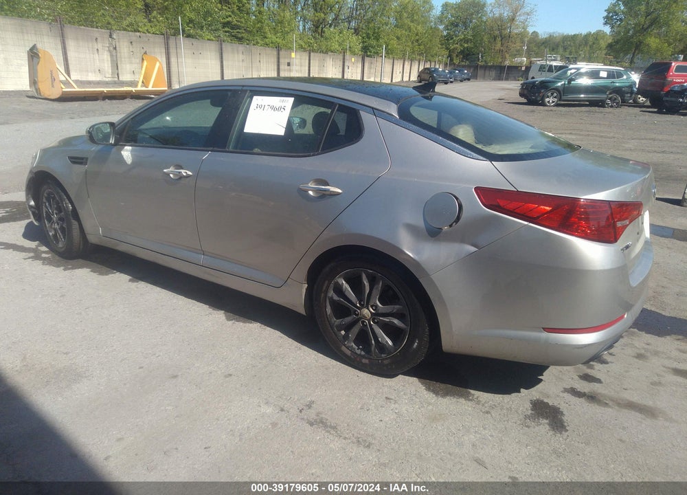 2011 KIA OPTIMA EX VIN: KNAGN4A75B5168481
