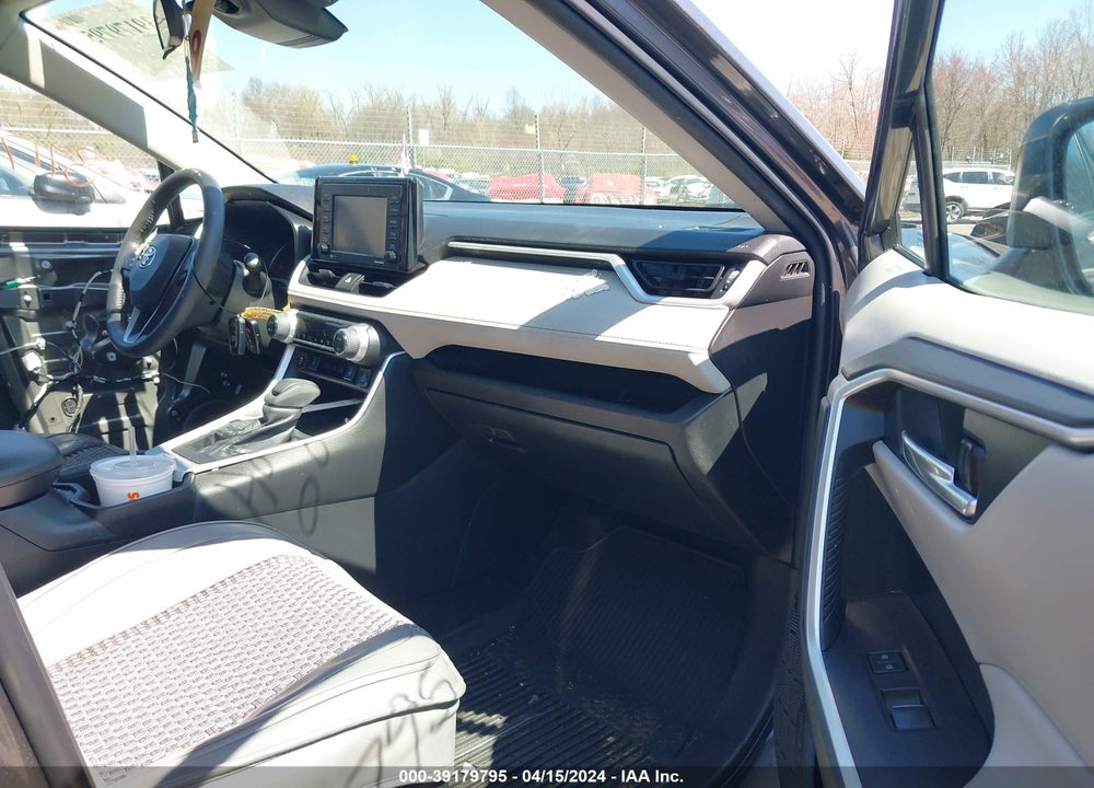 2022 TOYOTA RAV4 XLE VIN: 2T3P1RFV2NC287736