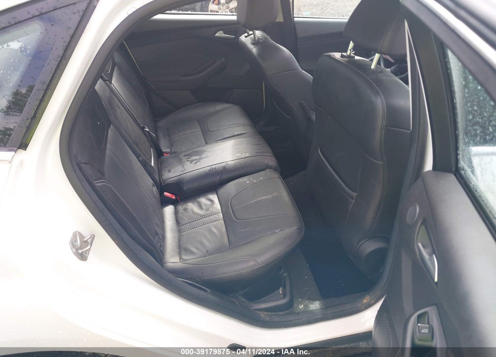 2014 FORD FOCUS TITANIUM VIN: 1FADP3J2XEL270136