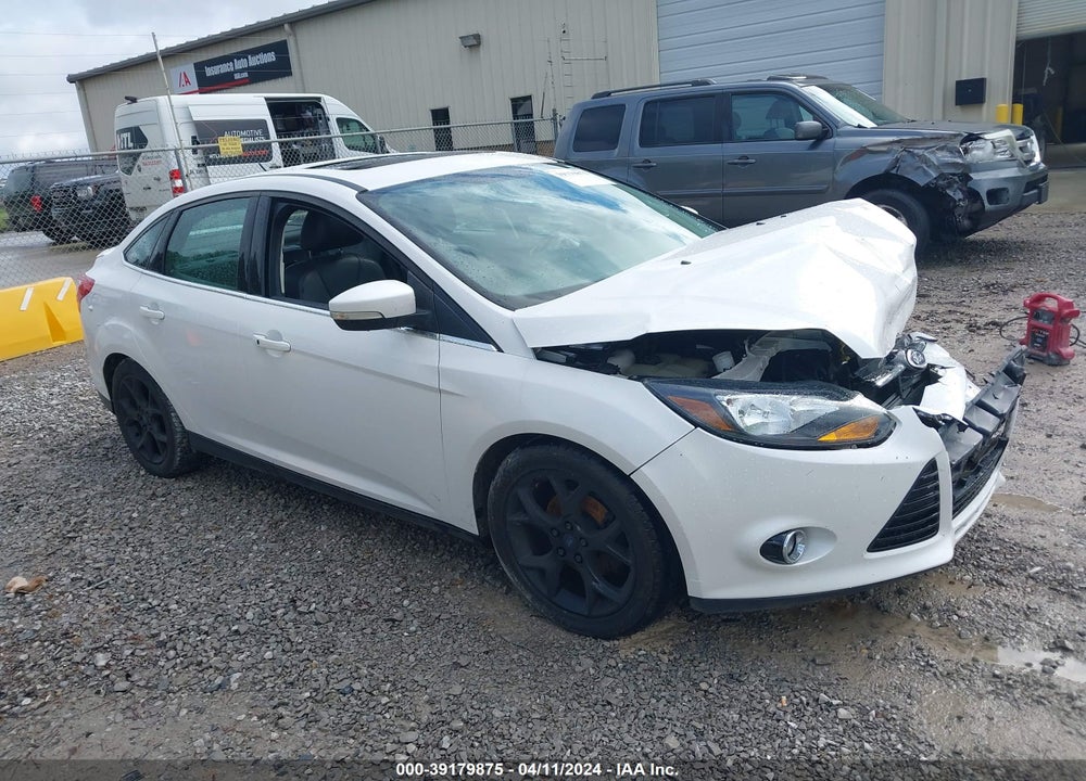 2014 FORD FOCUS TITANIUM VIN: 1FADP3J2XEL270136