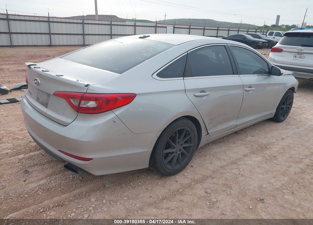 2015 HYUNDAI SONATA SE VIN: 5NPE24AF5FH002445