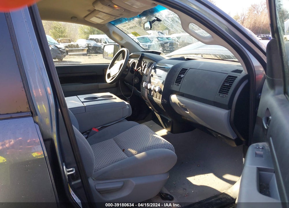 2010 TOYOTA TUNDRA GRADE 5.7L V8 VIN: 5TFUY5F10AX120199