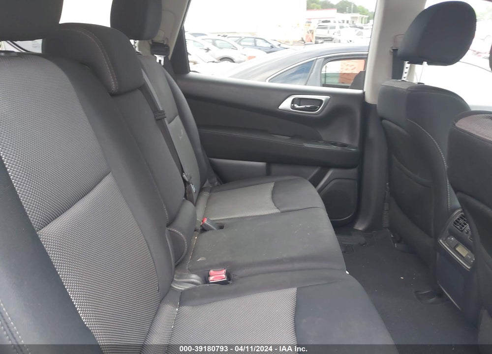 2017 NISSAN PATHFINDER SV VIN: 5N1DR2MN5HC675468