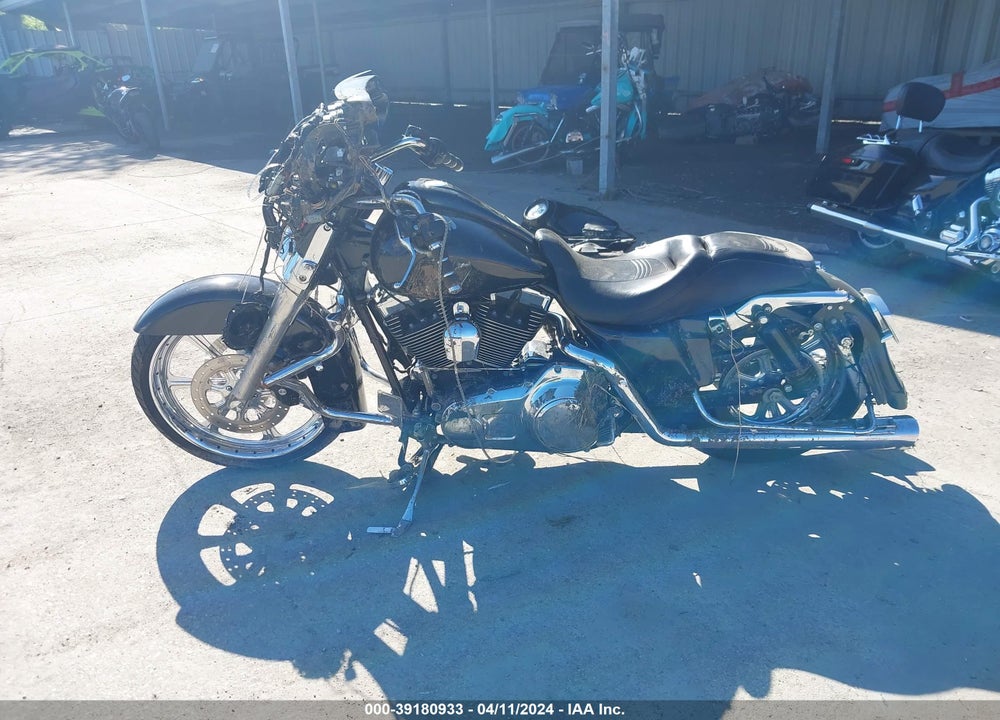 2008 HARLEY-DAVIDSON FLHX VIN: 1HD1KB4188Y647013