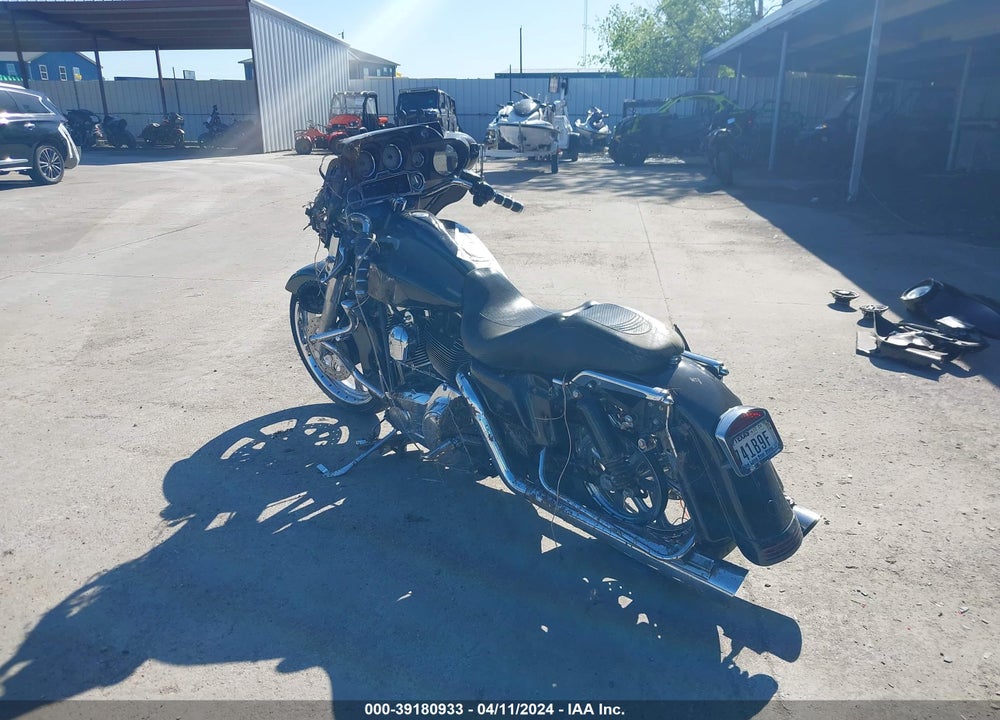 2008 HARLEY-DAVIDSON FLHX VIN: 1HD1KB4188Y647013