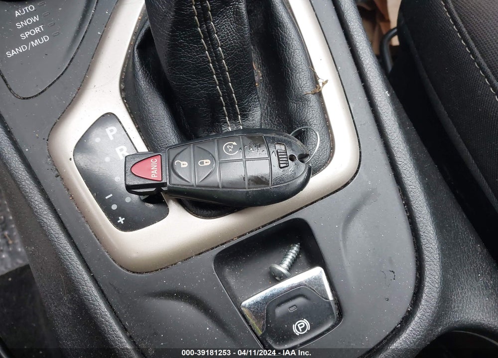 2016 JEEP CHEROKEE VIN: 1C4PJMCS4GW154380